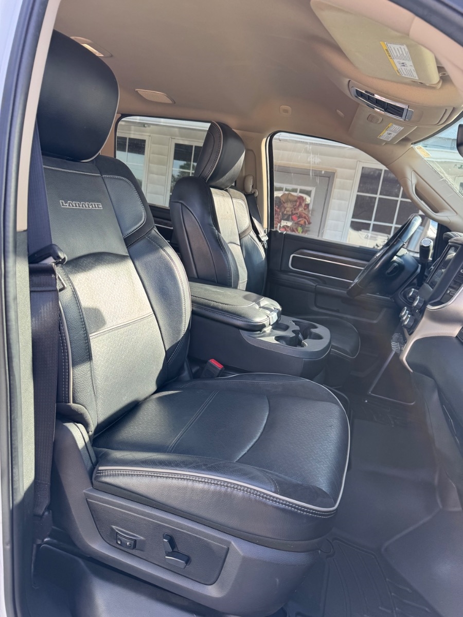 RAM 2500 Laramie 4x4 Crew Cab 6'4" Box 2020