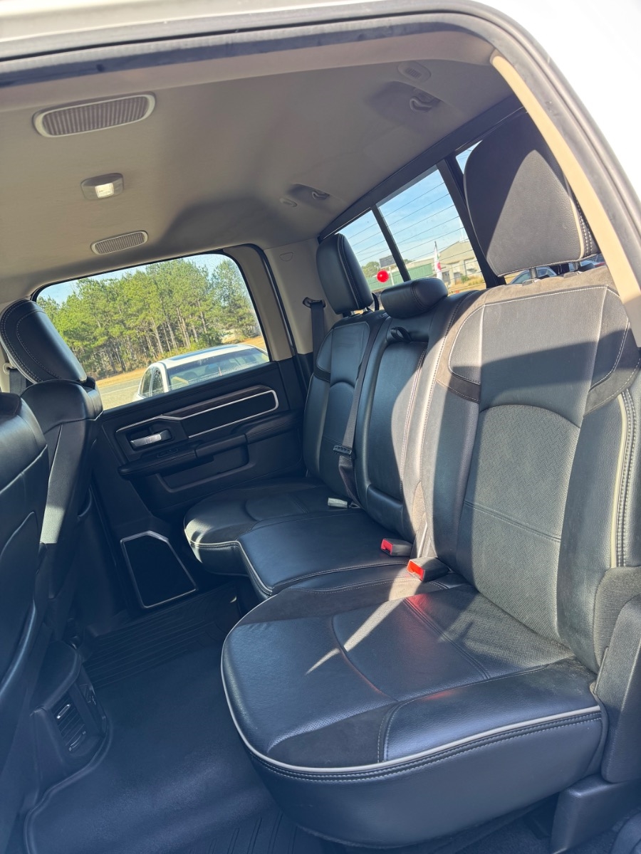 RAM 2500 Laramie 4x4 Crew Cab 6'4" Box 2020