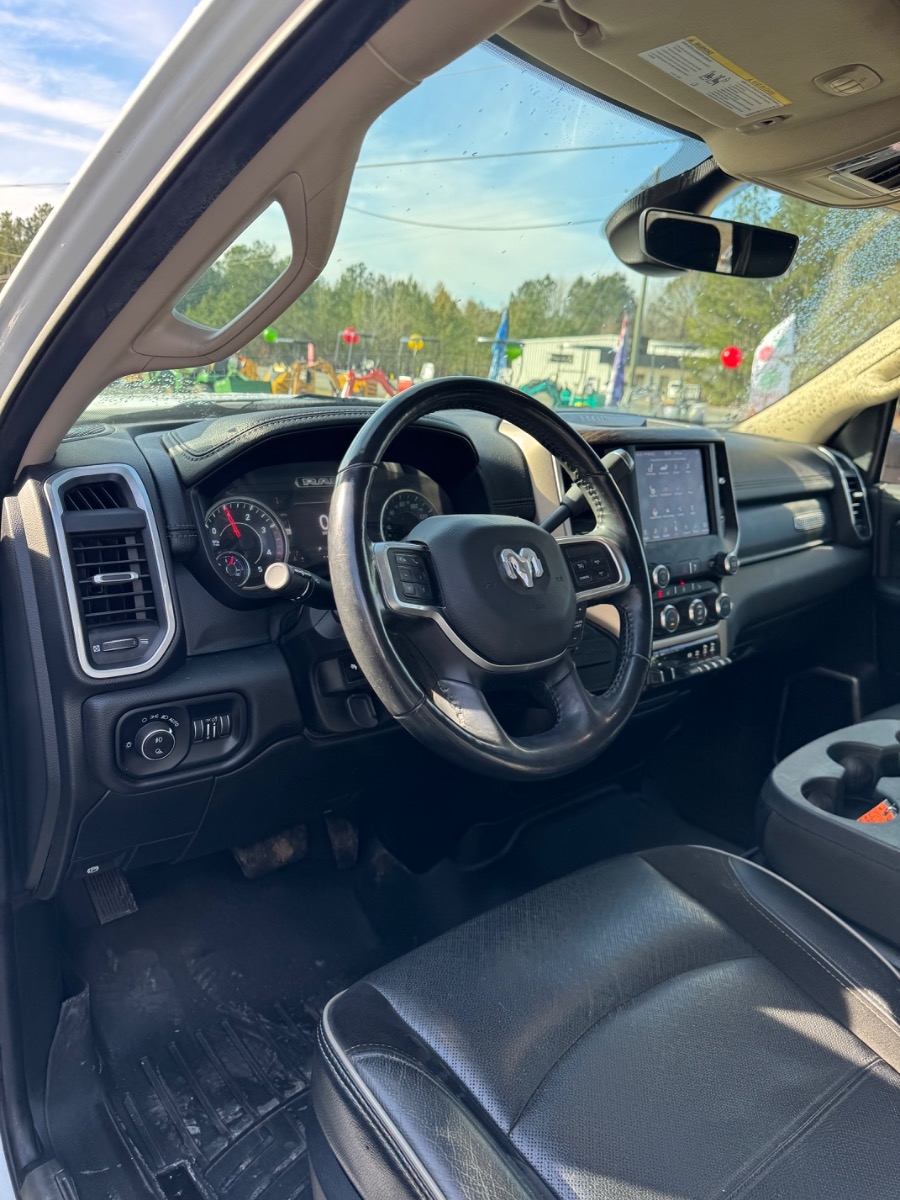 RAM 2500 Laramie 4x4 Crew Cab 6'4" Box 2020