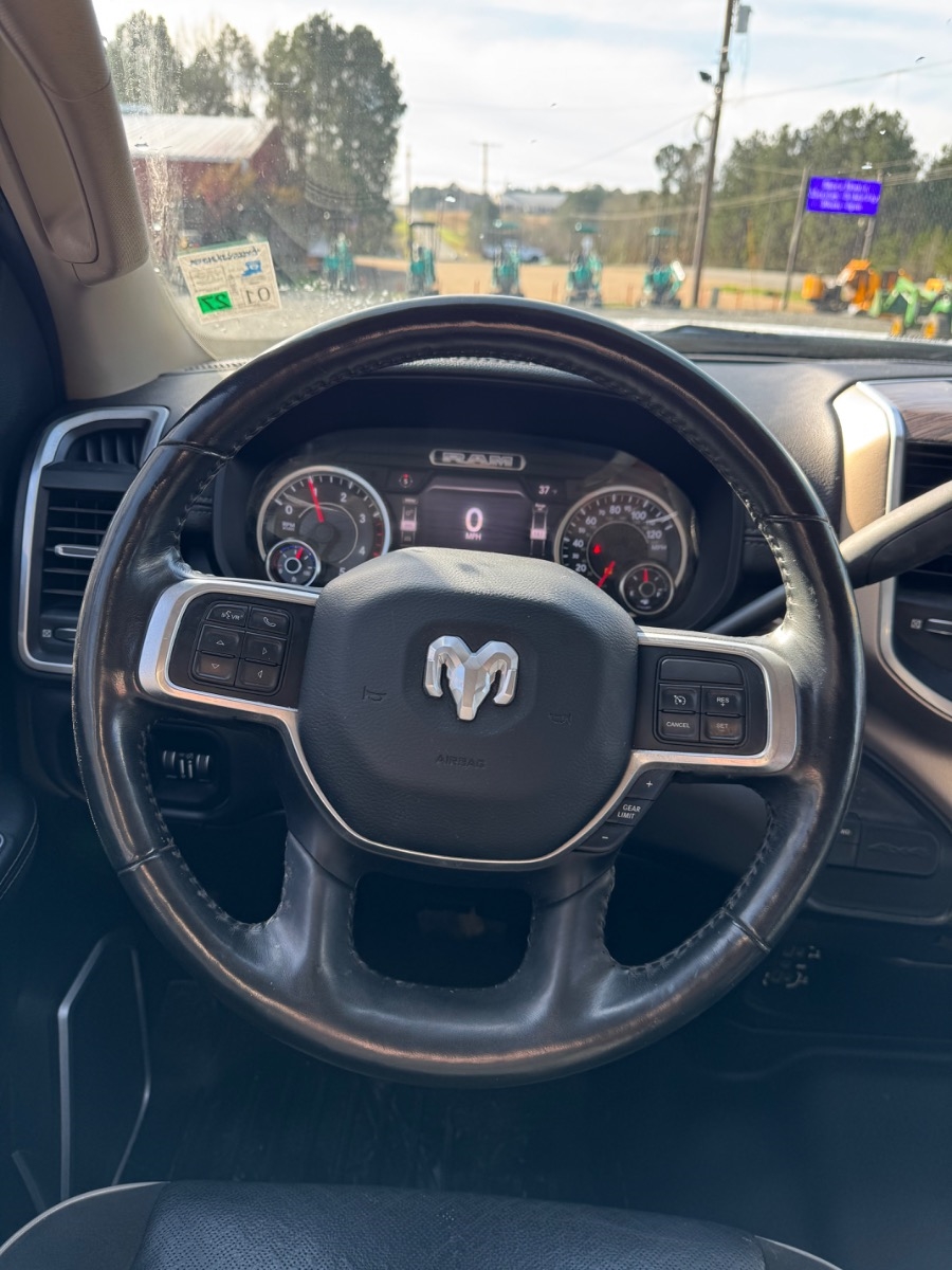 RAM 2500 Laramie 4x4 Crew Cab 6'4" Box 2020