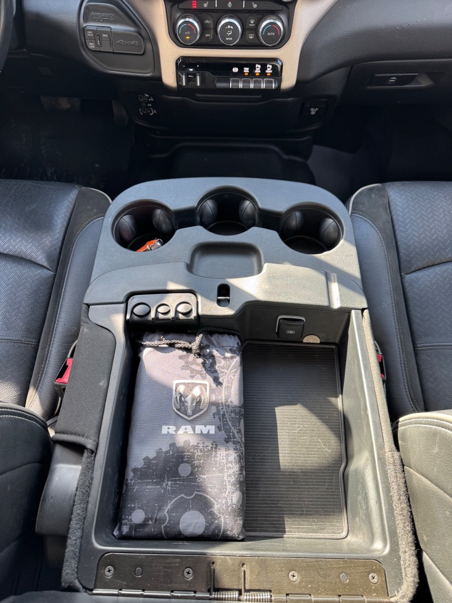 RAM 2500 Laramie 4x4 Crew Cab 6'4" Box 2020