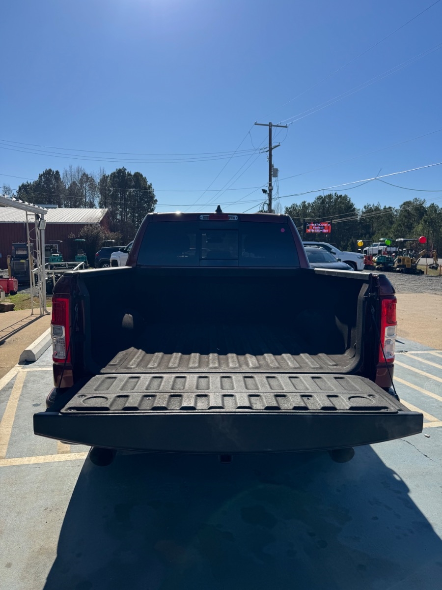 RAM 1500 Big Horn 4x2 Crew Cab 5'7" Box 2021