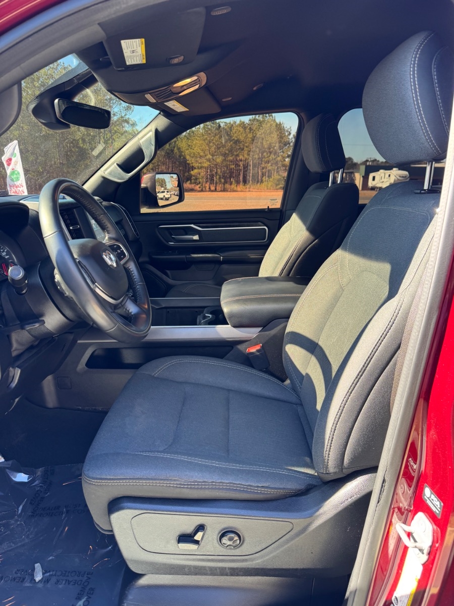 RAM 1500 Big Horn 4x2 Crew Cab 5'7" Box 2021