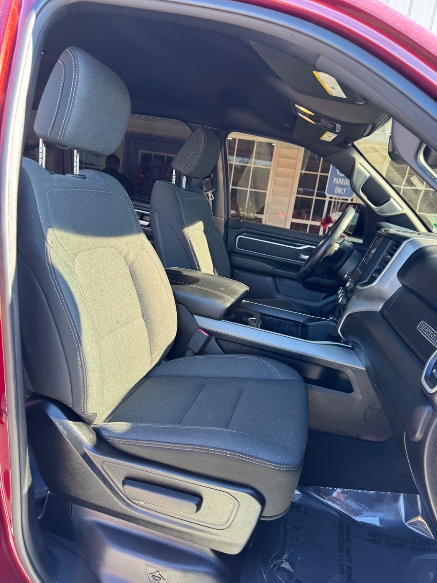 RAM 1500 Big Horn 4x2 Crew Cab 5'7" Box 2021