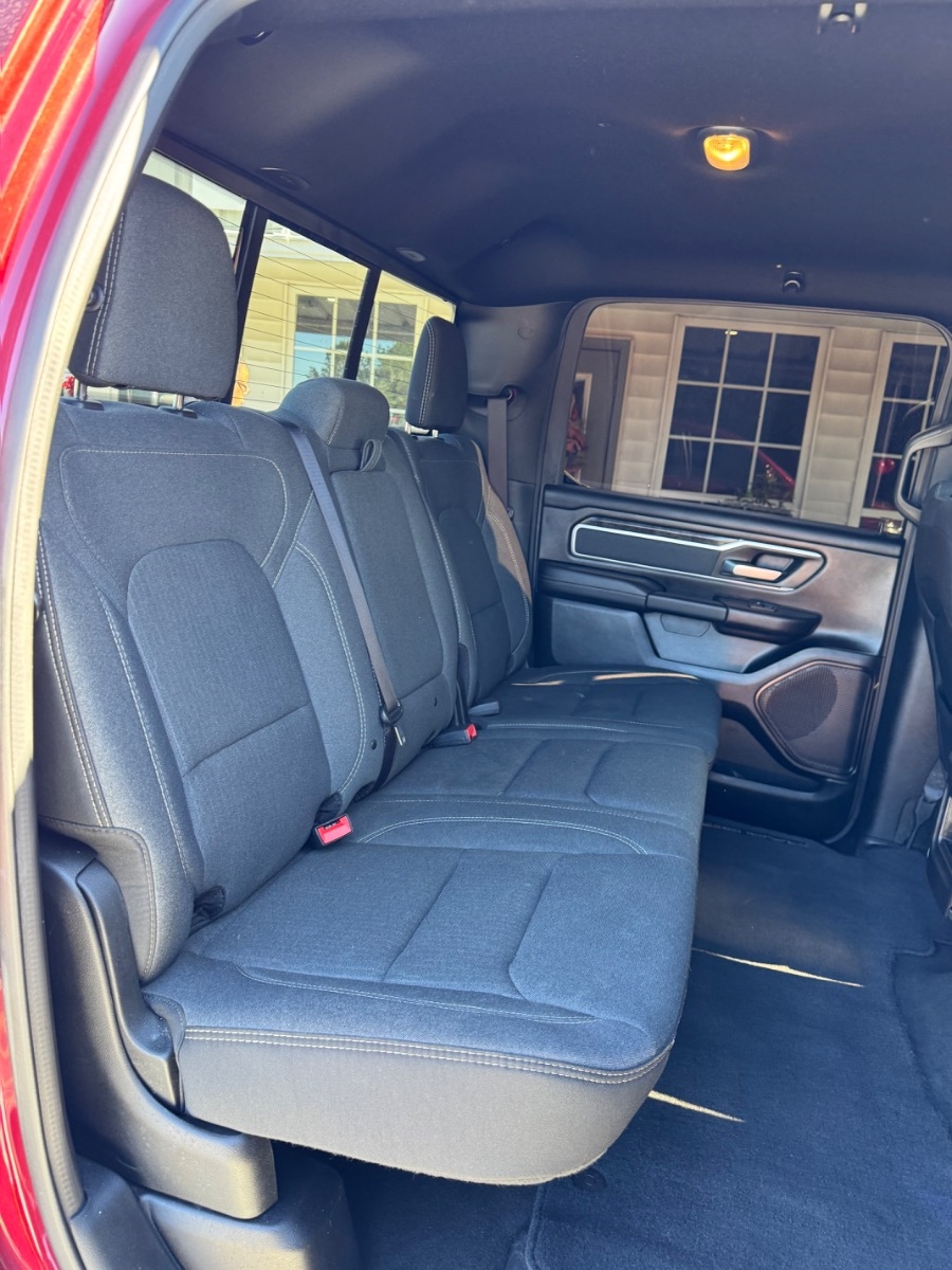 RAM 1500 Big Horn 4x2 Crew Cab 5'7" Box 2021