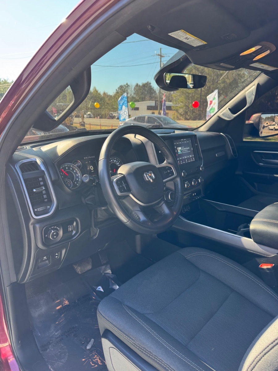 RAM 1500 Big Horn 4x2 Crew Cab 5'7" Box 2021