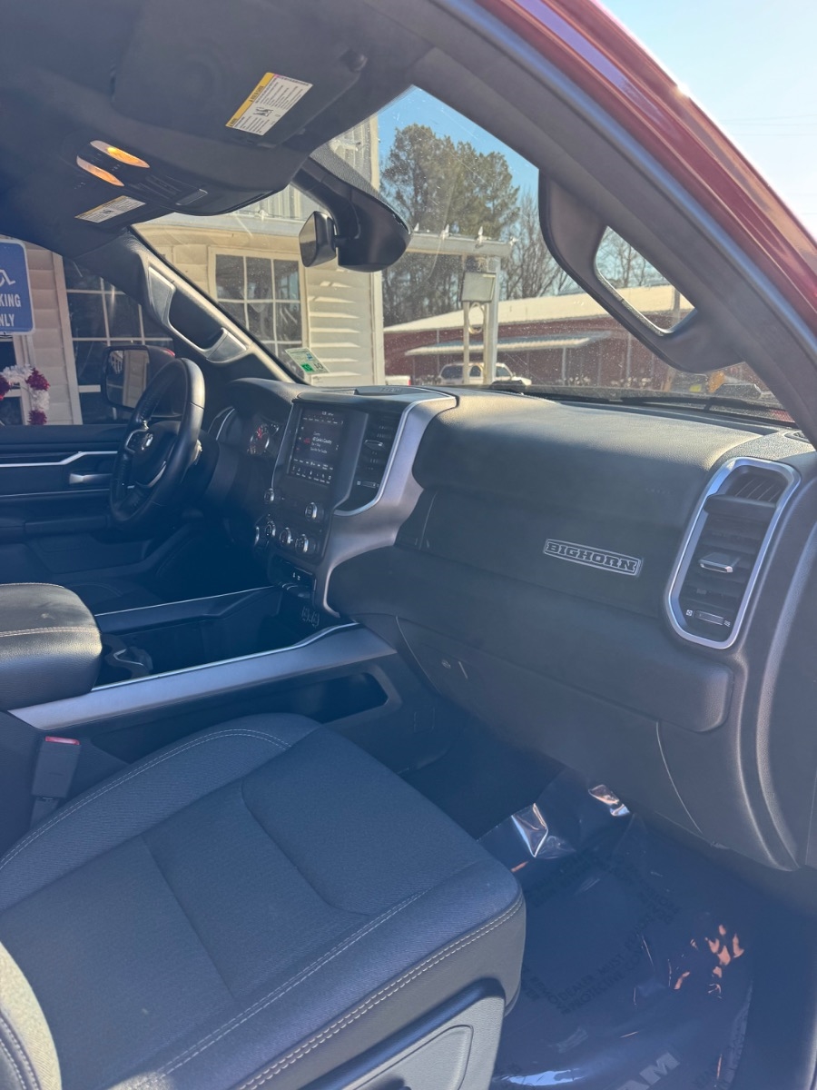 RAM 1500 Big Horn 4x2 Crew Cab 5'7" Box 2021