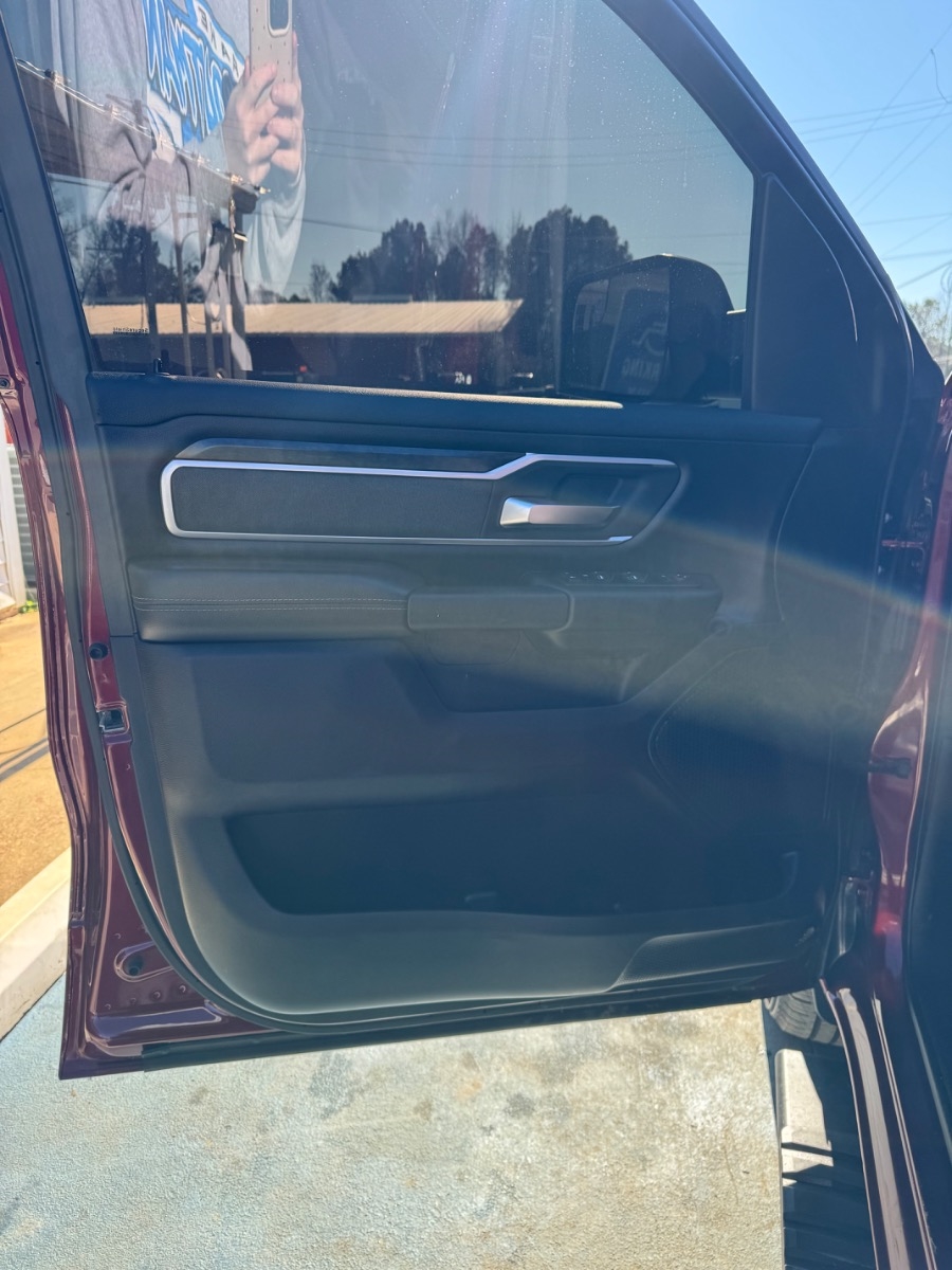 RAM 1500 Big Horn 4x2 Crew Cab 5'7" Box 2021