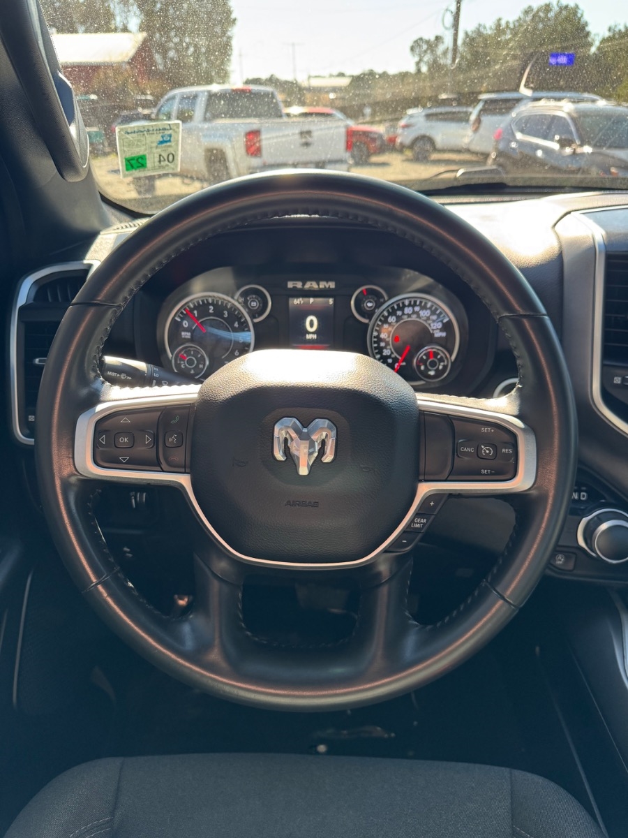 RAM 1500 Big Horn 4x2 Crew Cab 5'7" Box 2021