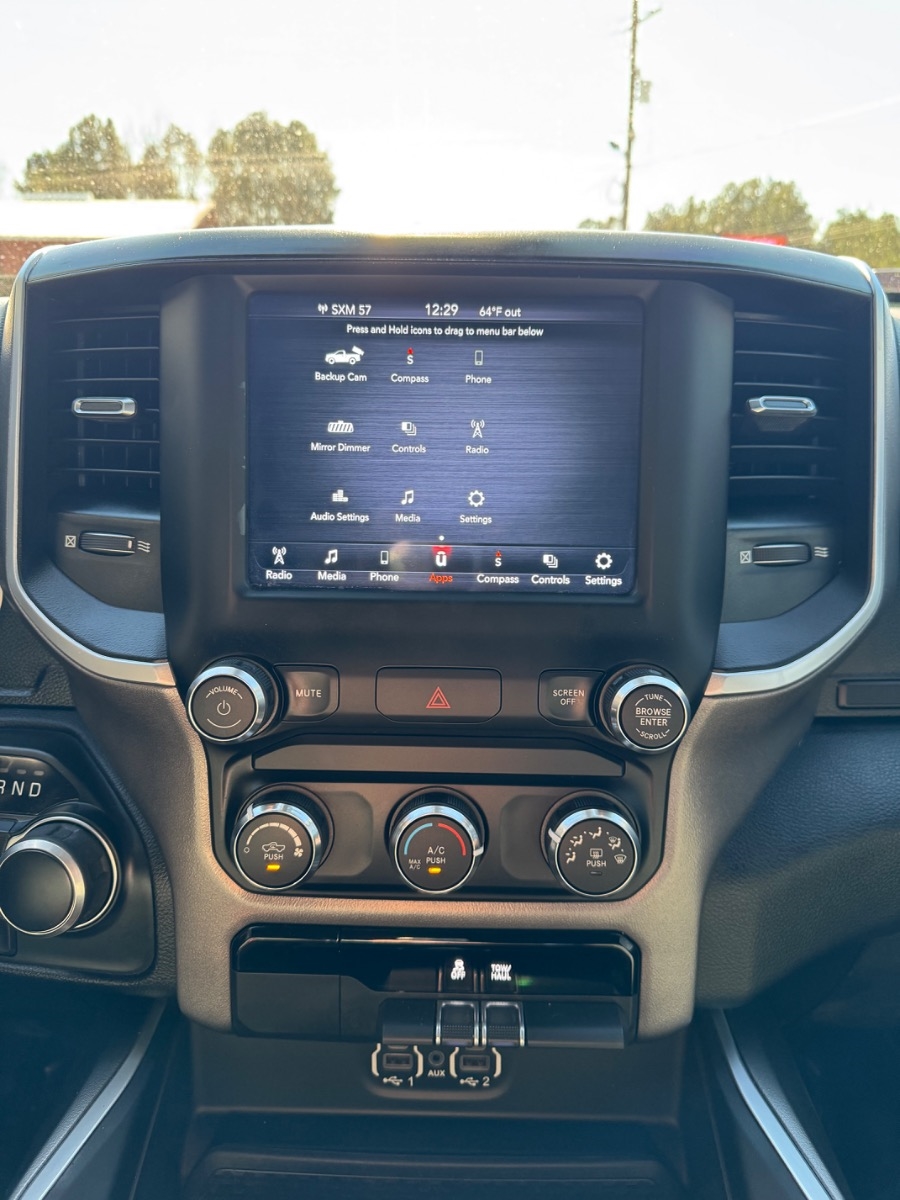 RAM 1500 Big Horn 4x2 Crew Cab 5'7" Box 2021