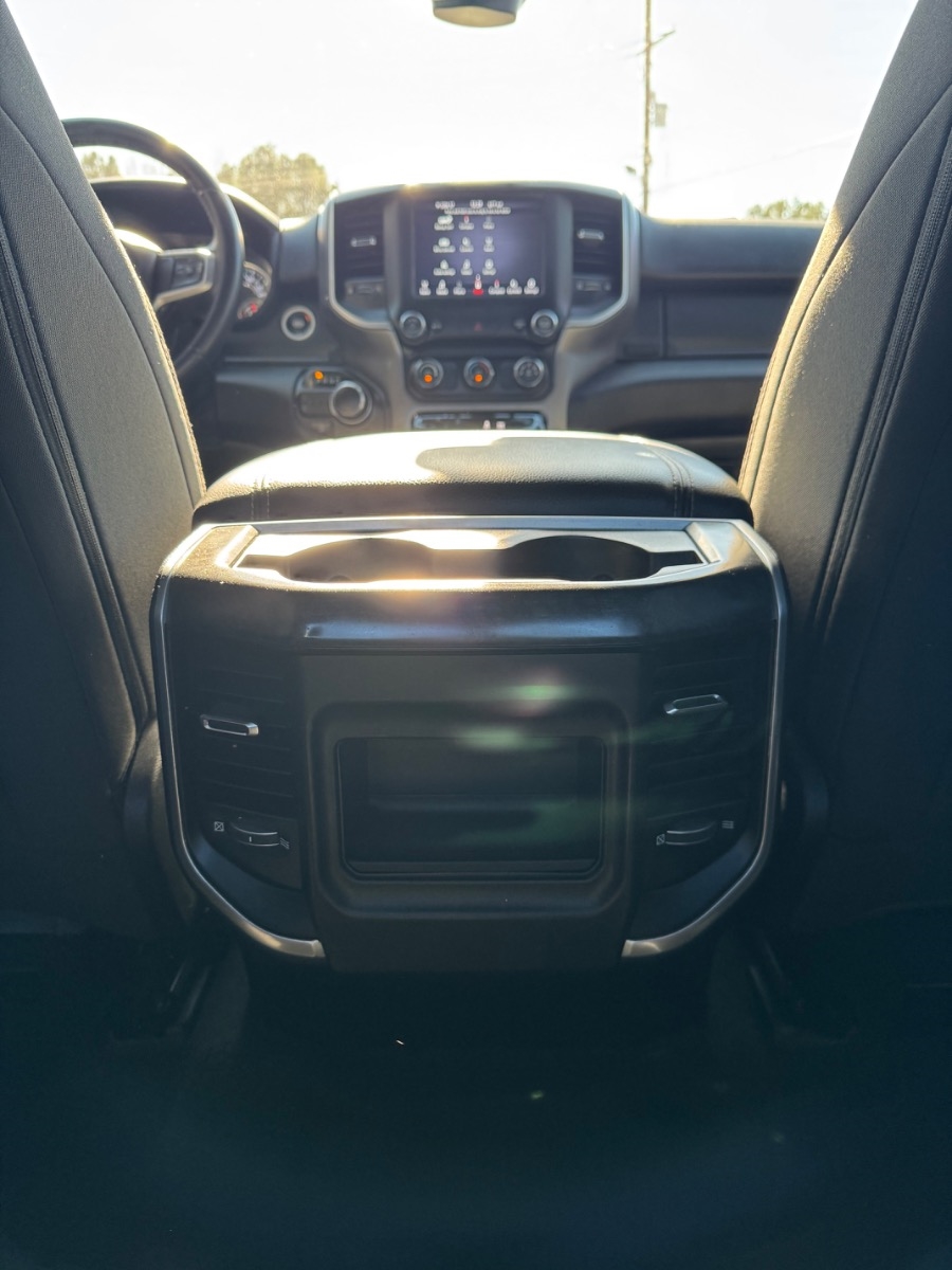 RAM 1500 Big Horn 4x2 Crew Cab 5'7" Box 2021