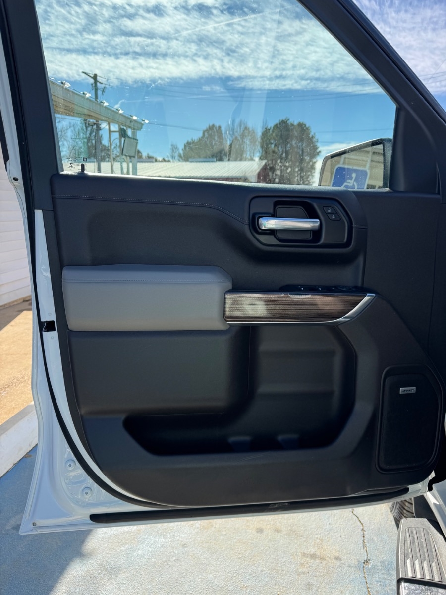 Chevrolet Silverado 1500 4WD Crew Cab 147" RST 2020