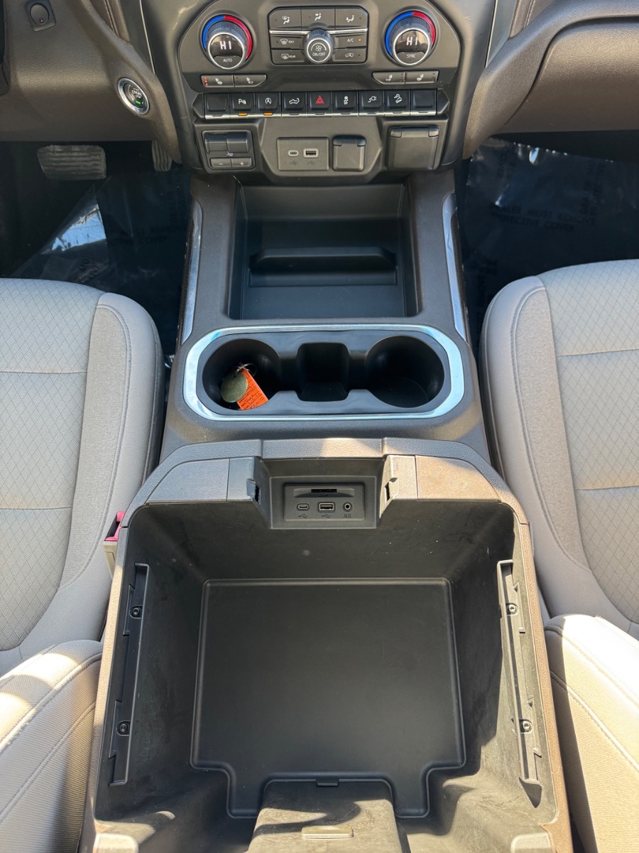 Chevrolet Silverado 1500 4WD Crew Cab 147" RST 2020