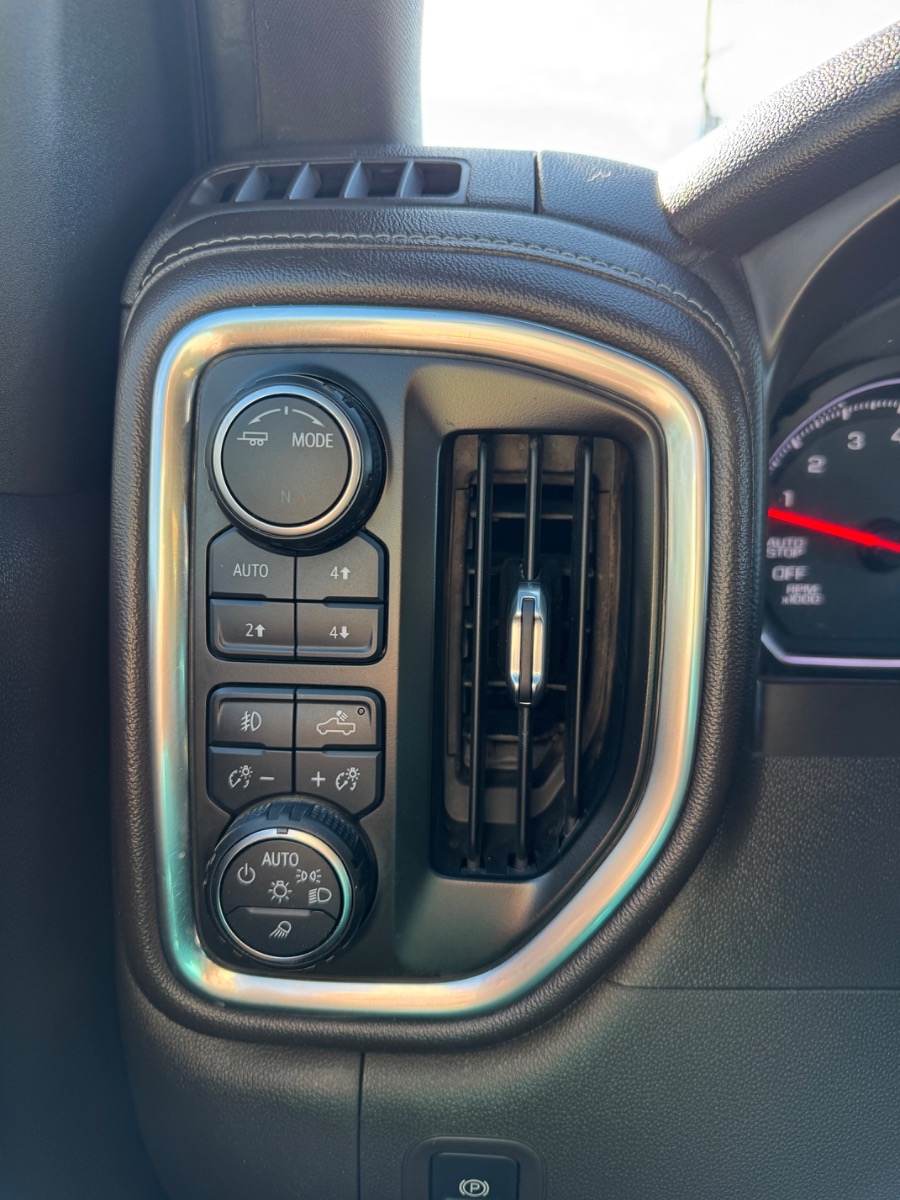 Chevrolet Silverado 1500 4WD Crew Cab 147" RST 2020