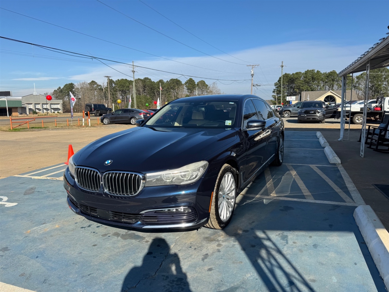 BMW 7 Series 4dr Sdn 740i RWD 2016