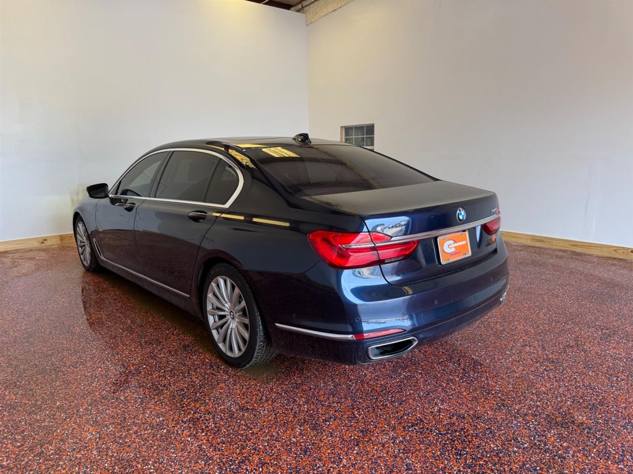 BMW 7 Series 4dr Sdn 740i RWD 2016