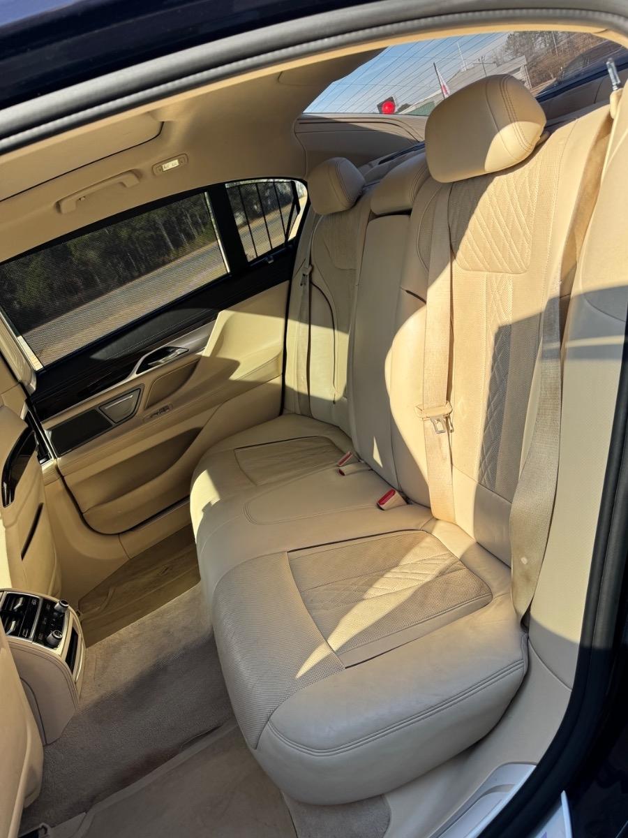 BMW 7 Series 4dr Sdn 740i RWD 2016