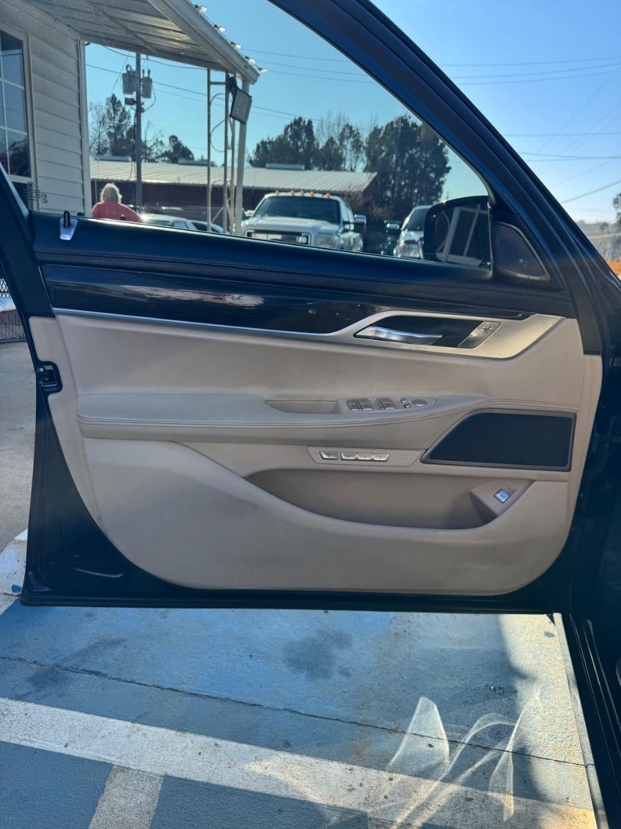 BMW 7 Series 4dr Sdn 740i RWD 2016