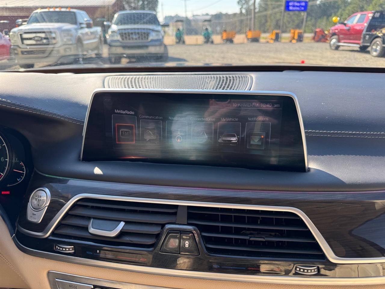 BMW 7 Series 4dr Sdn 740i RWD 2016