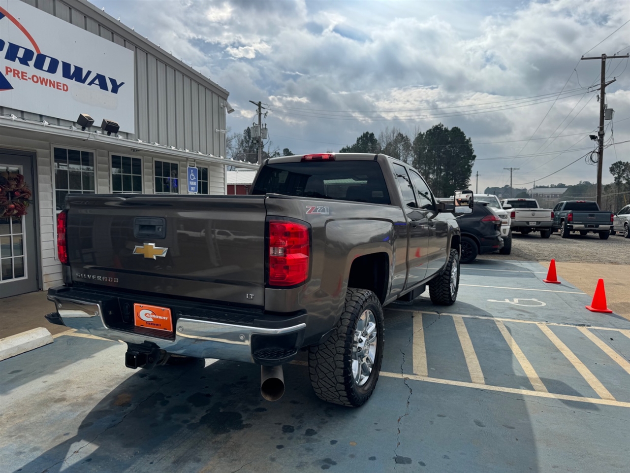 Chevrolet Silverado 2500HD 4WD Double Cab 144.2" LT 2015