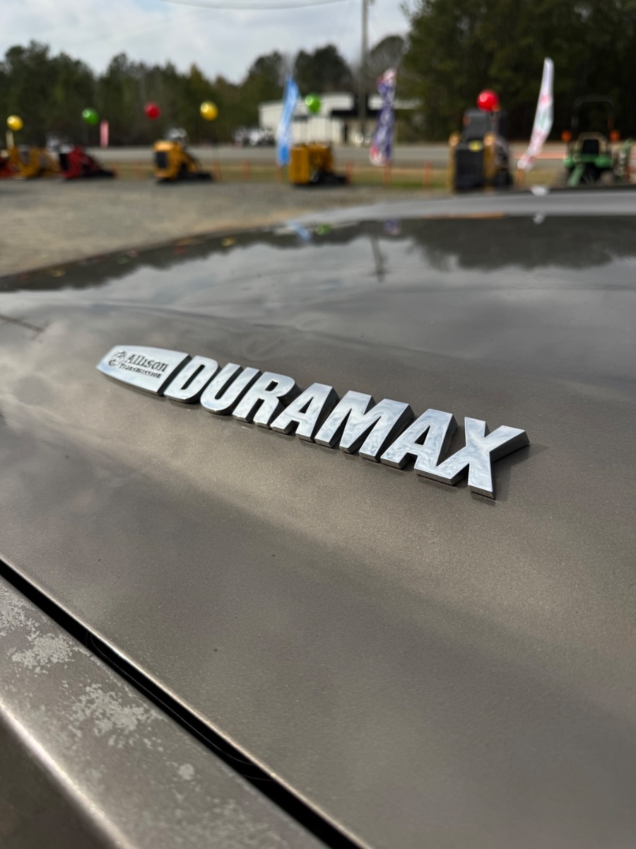 Chevrolet Silverado 2500HD 4WD Double Cab 144.2" LT 2015