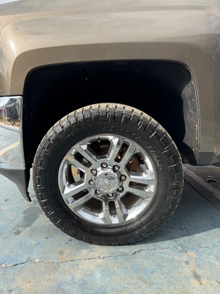 Chevrolet Silverado 2500HD 4WD Double Cab 144.2" LT 2015