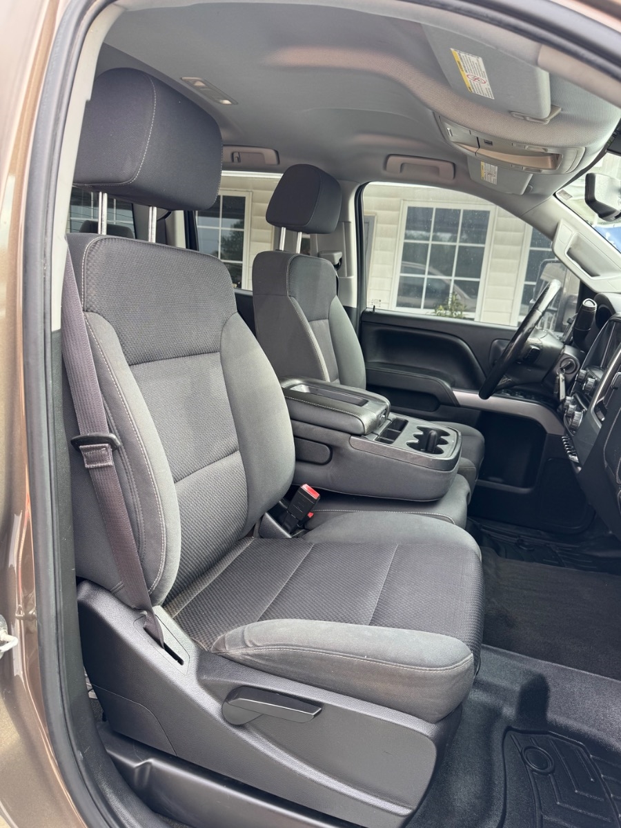 Chevrolet Silverado 2500HD 4WD Double Cab 144.2" LT 2015