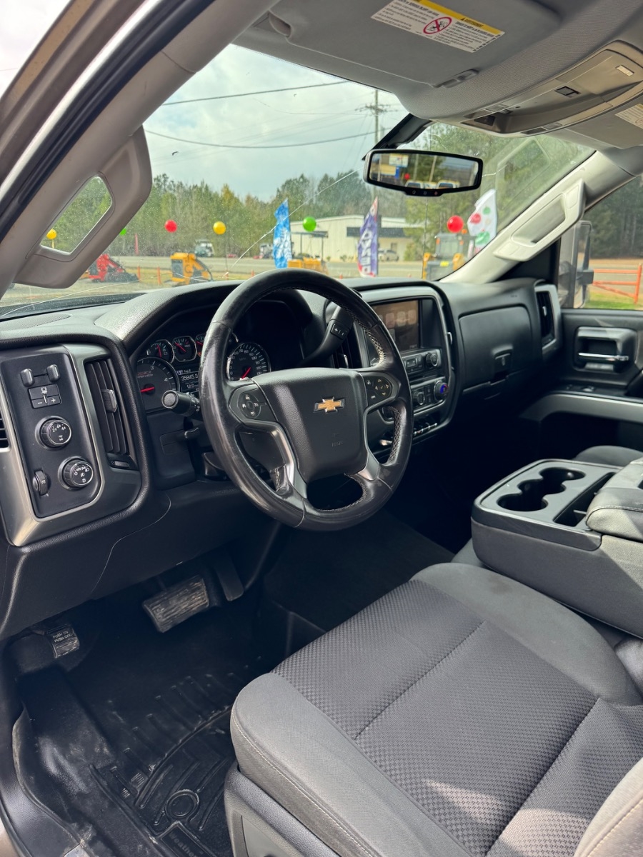 Chevrolet Silverado 2500HD 4WD Double Cab 144.2" LT 2015