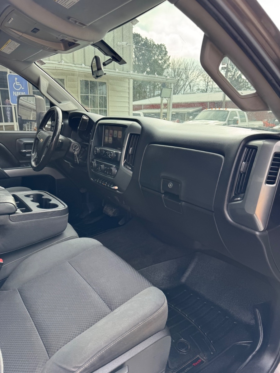 Chevrolet Silverado 2500HD 4WD Double Cab 144.2" LT 2015