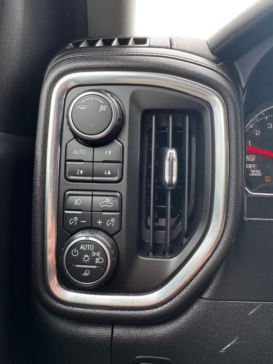 Chevrolet Silverado 1500 4WD Crew Cab 147" LT Trail Boss 2019