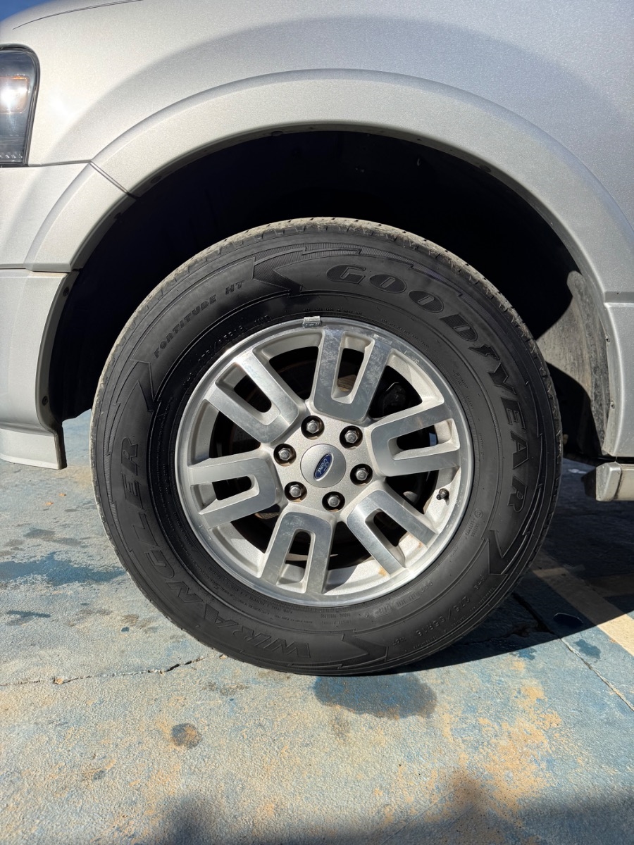 Ford Expedition EL 2WD 4dr Limited 2012