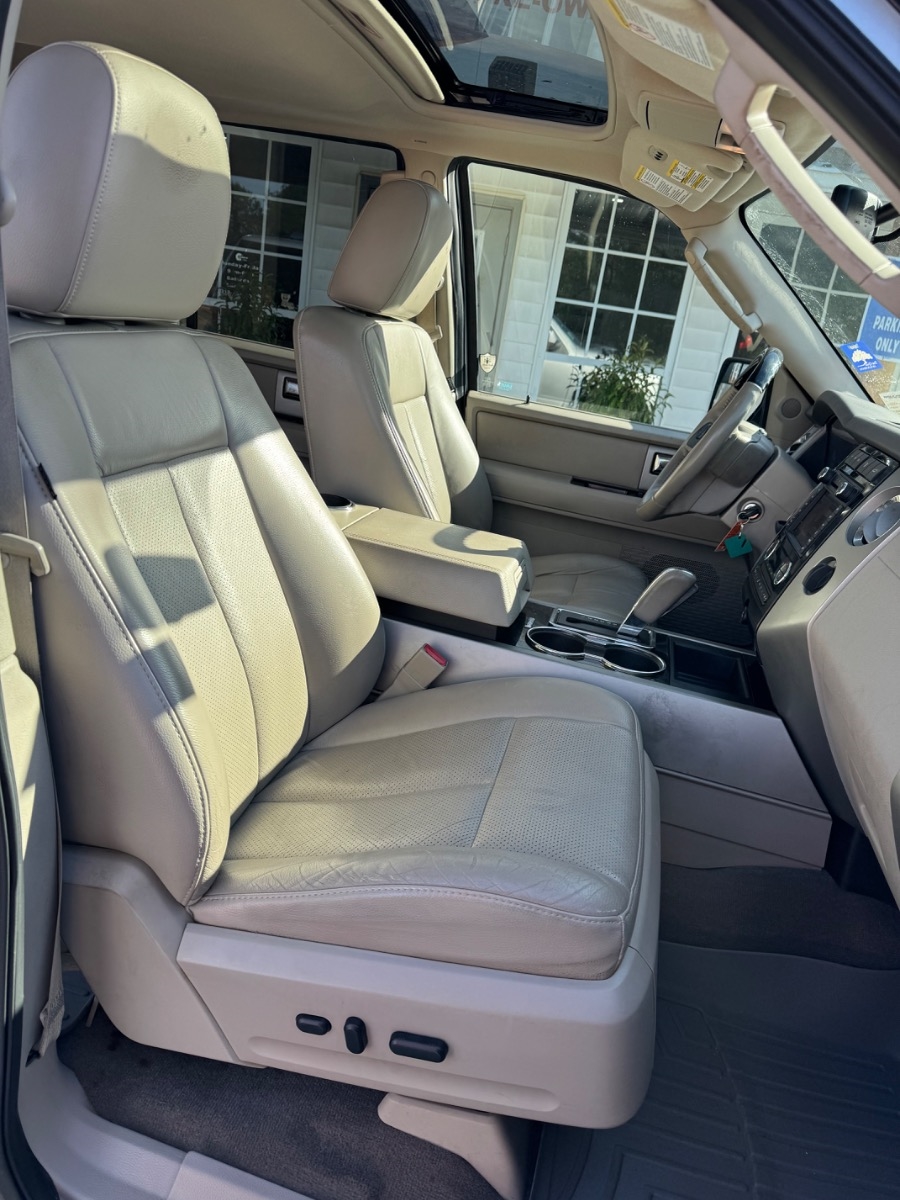 Ford Expedition EL 2WD 4dr Limited 2012