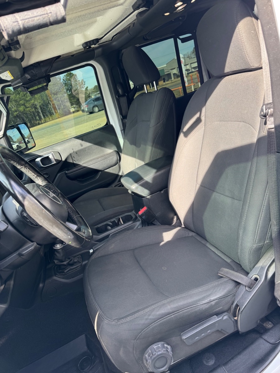 Jeep Gladiator Willys 4x4 2021