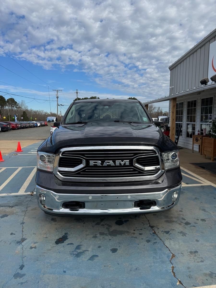 RAM 1500 Longhorn 4x2 Crew Cab 5'7" Box 2017