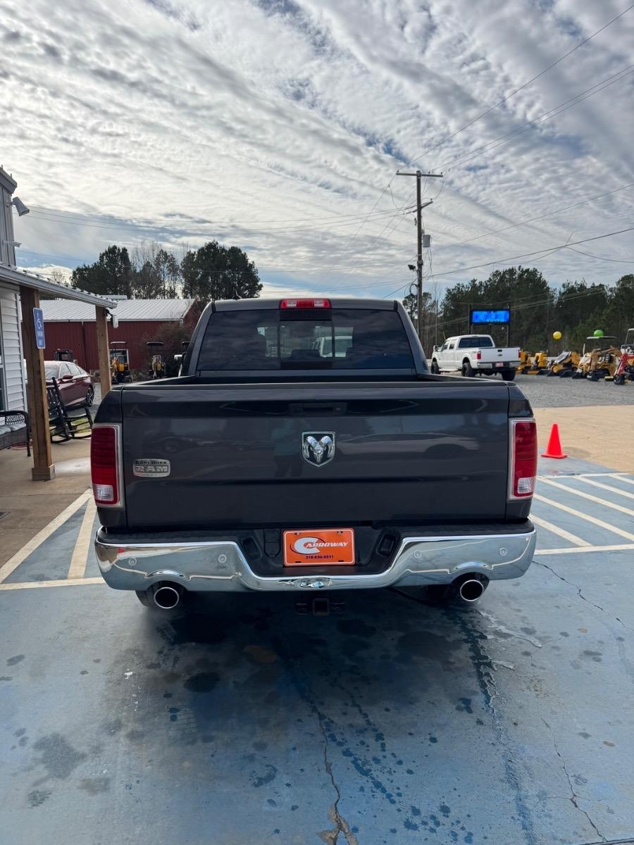 RAM 1500 Longhorn 4x2 Crew Cab 5'7" Box 2017