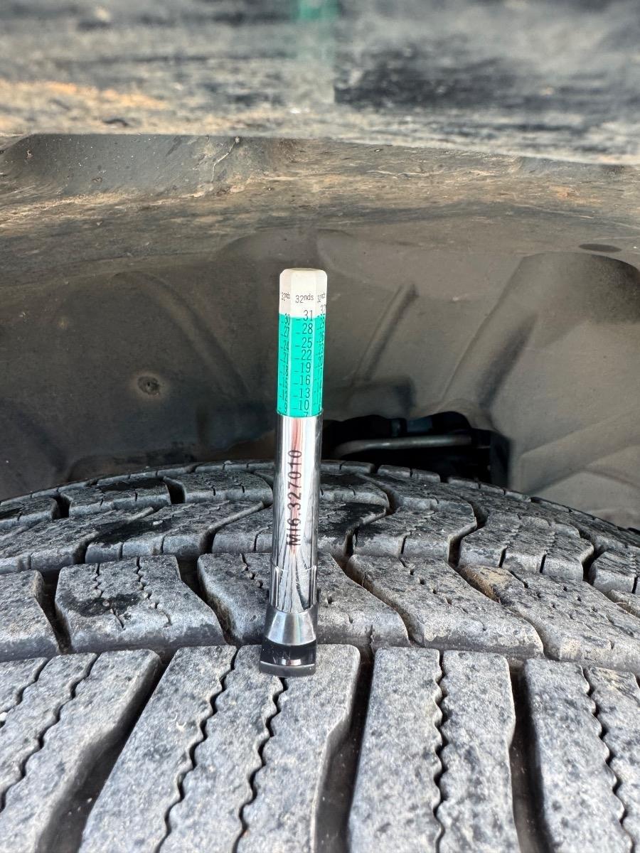 RAM 1500 Longhorn 4x2 Crew Cab 5'7" Box 2017