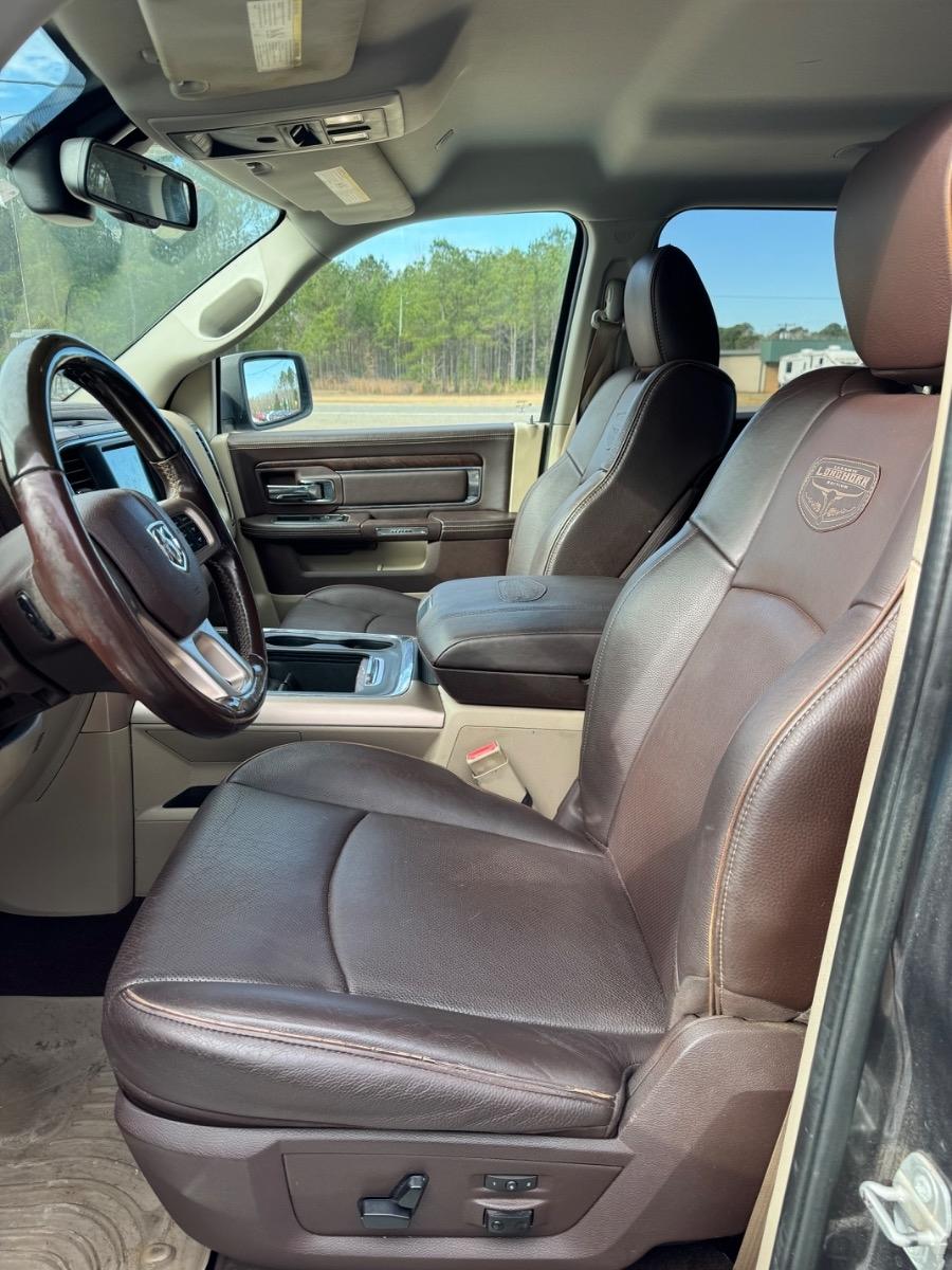 RAM 1500 Longhorn 4x2 Crew Cab 5'7" Box 2017