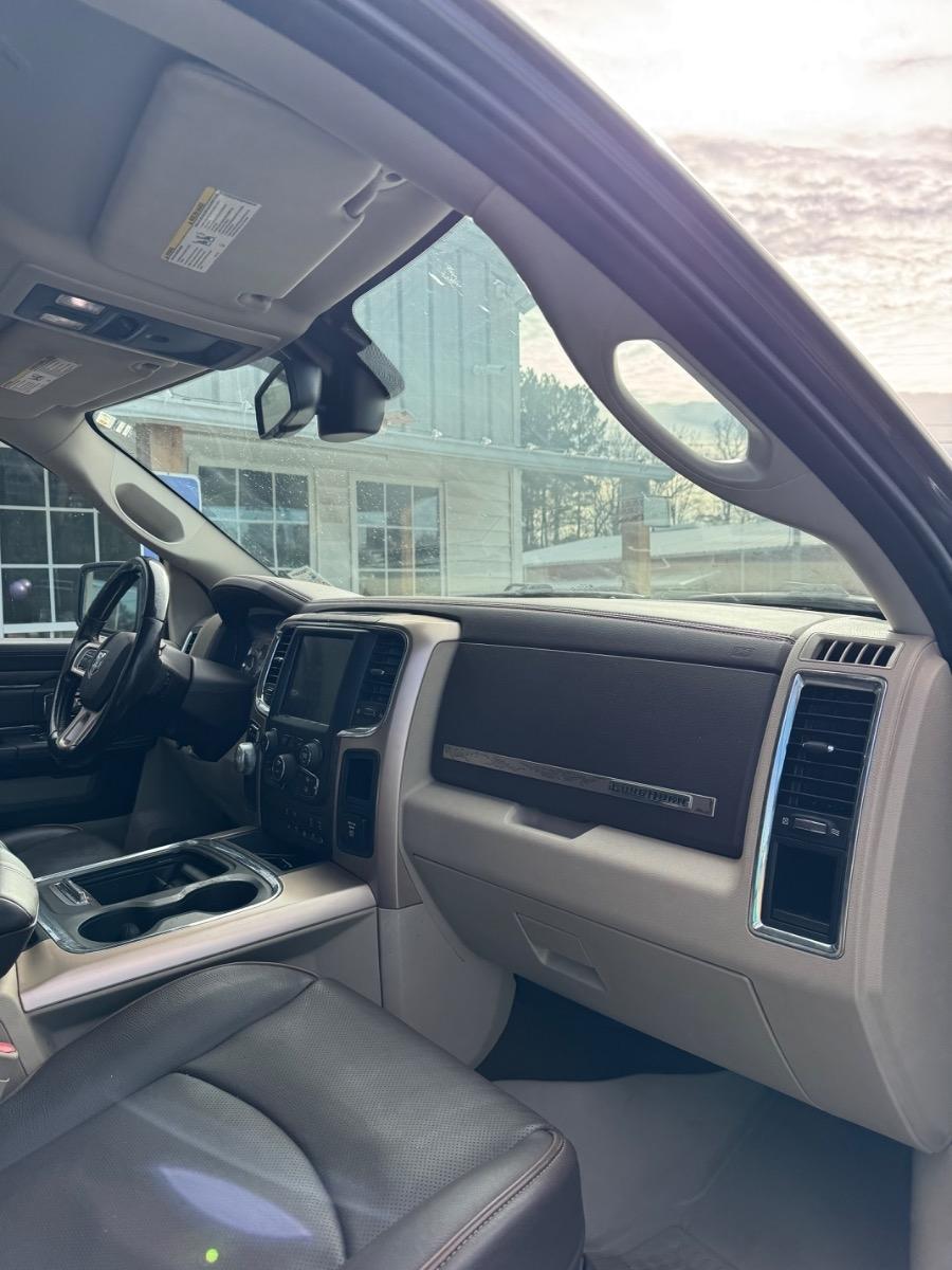 RAM 1500 Longhorn 4x2 Crew Cab 5'7" Box 2017