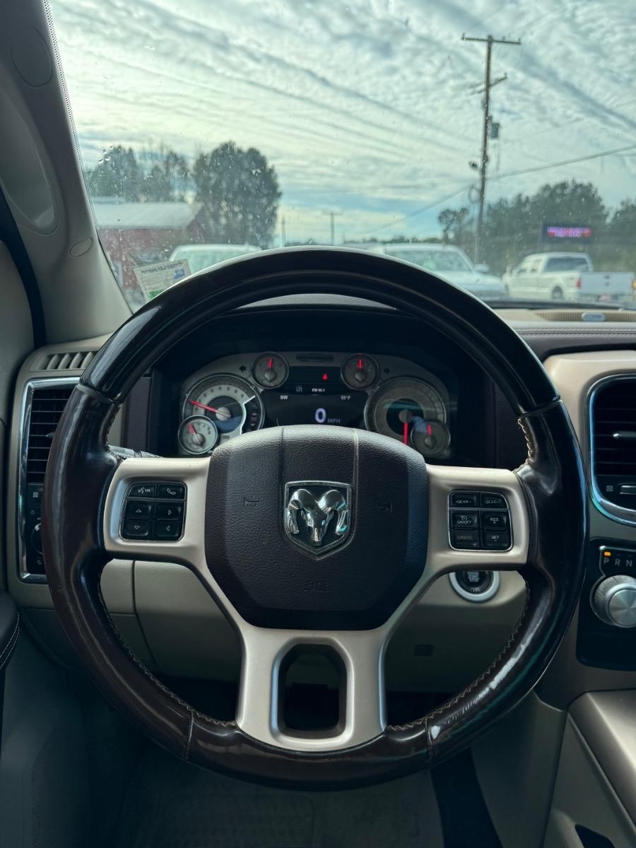 RAM 1500 Longhorn 4x2 Crew Cab 5'7" Box 2017