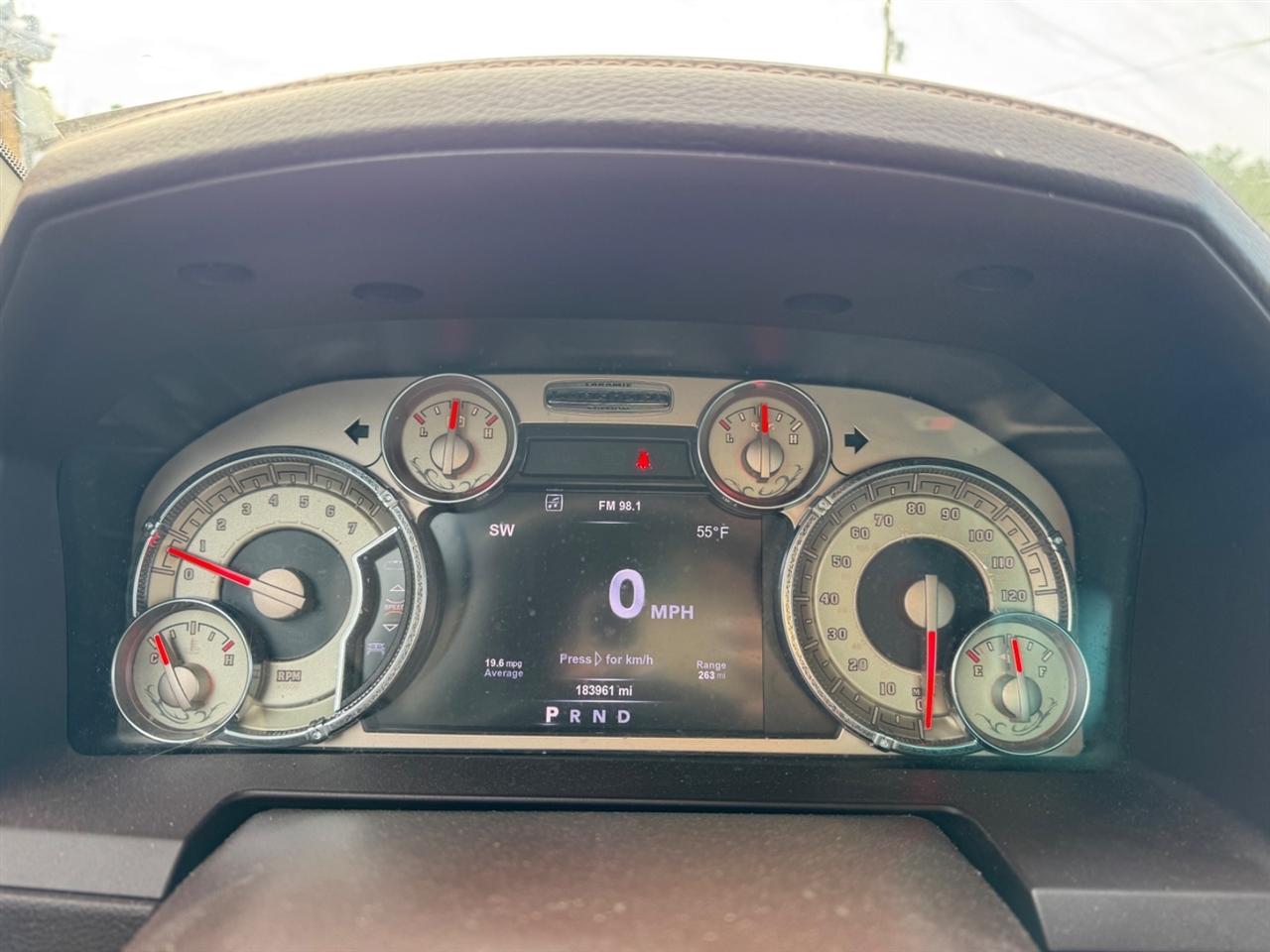 RAM 1500 Longhorn 4x2 Crew Cab 5'7" Box 2017