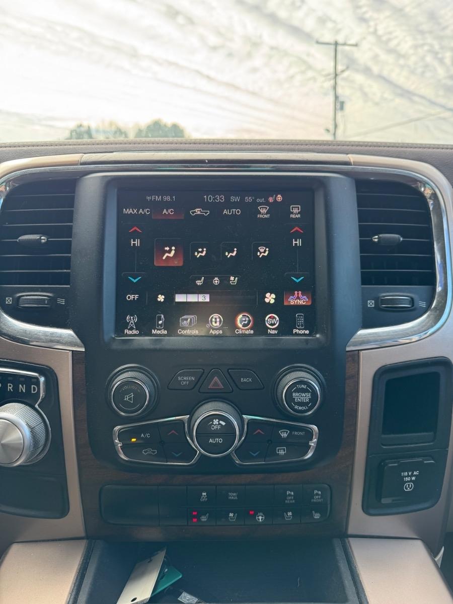 RAM 1500 Longhorn 4x2 Crew Cab 5'7" Box 2017