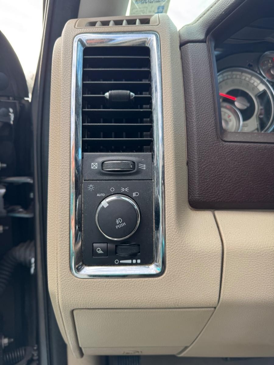 RAM 1500 Longhorn 4x2 Crew Cab 5'7" Box 2017