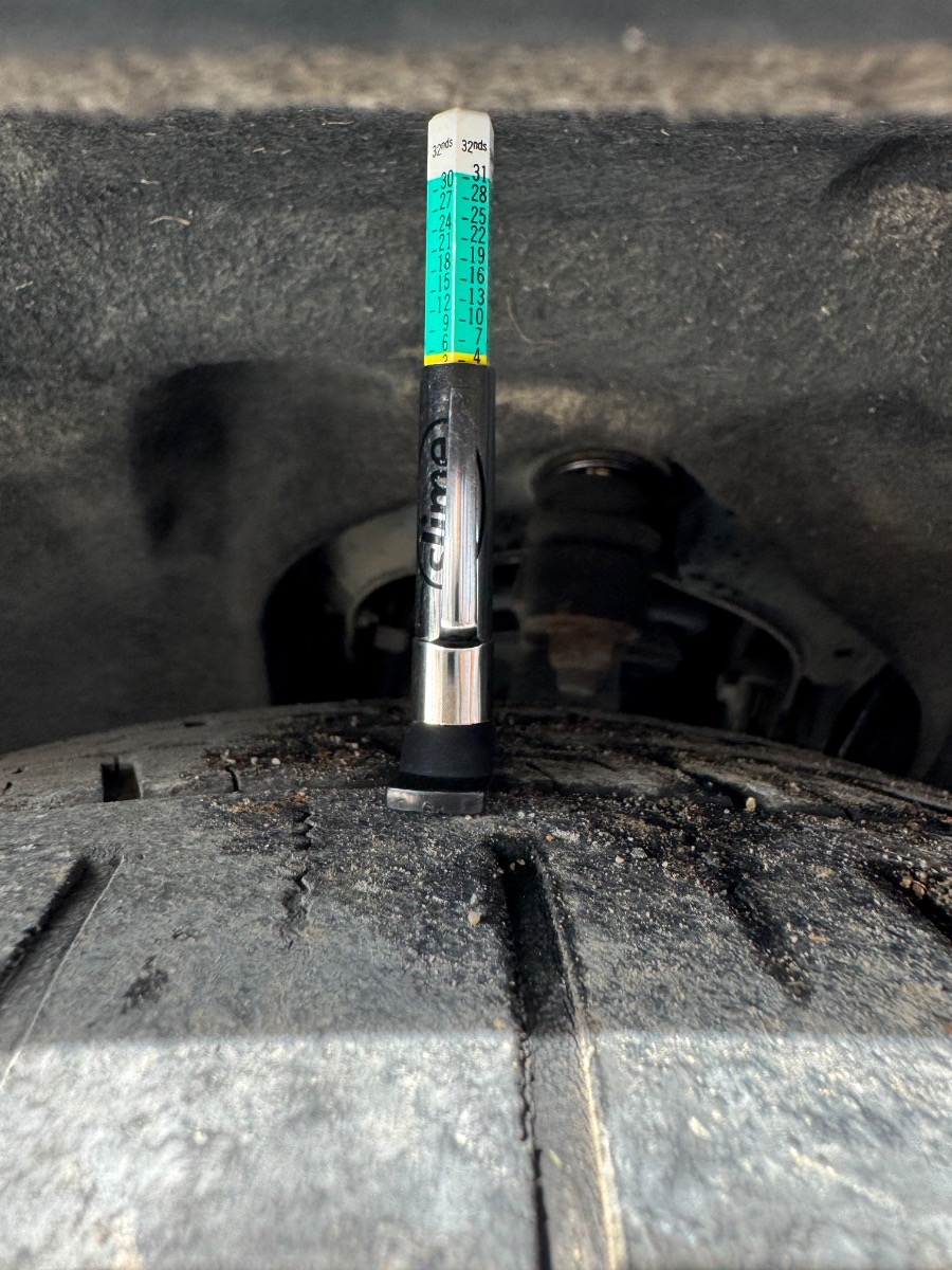 Jeep Grand Cherokee RWD 4dr Overland 2011