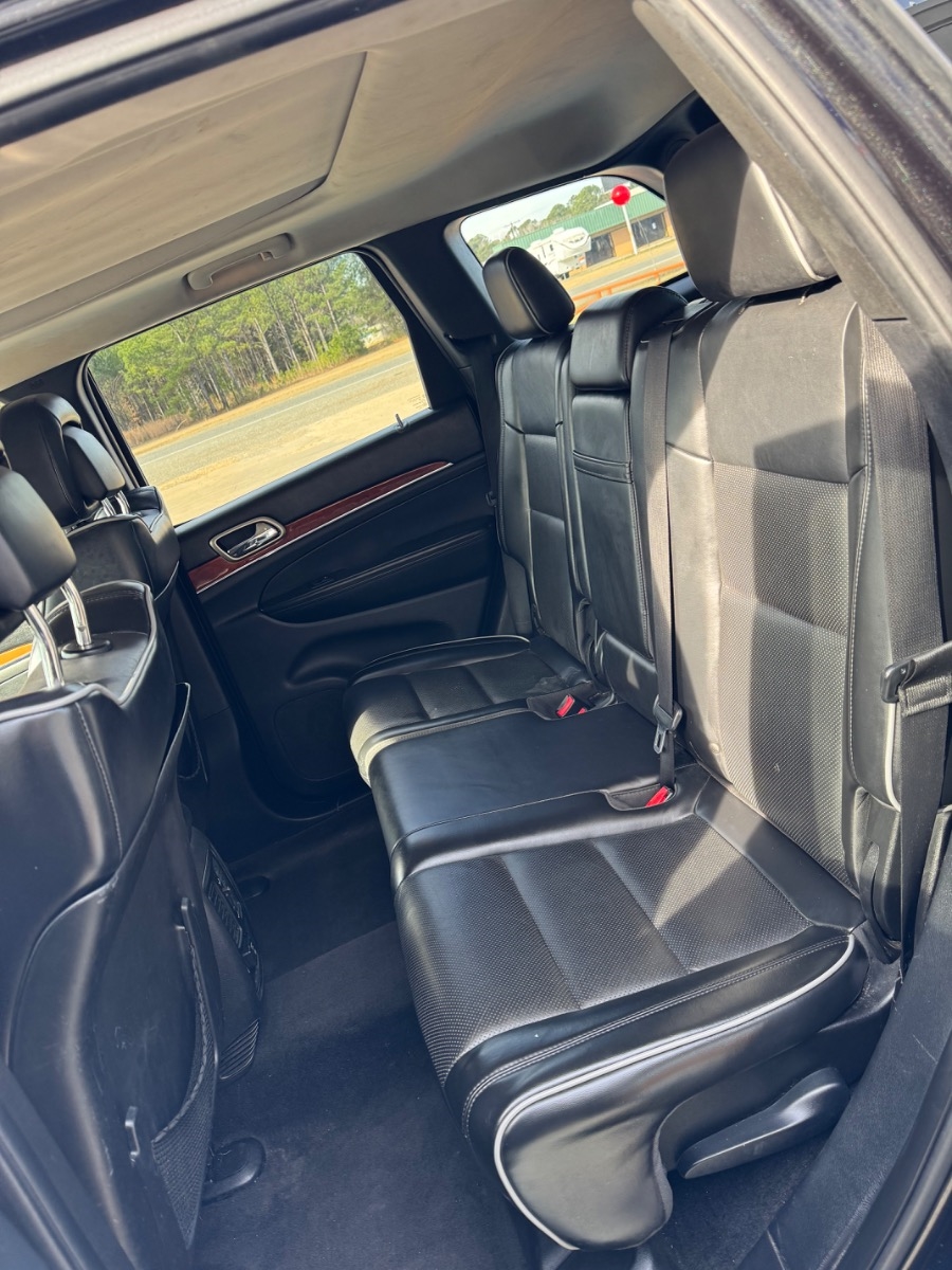 Jeep Grand Cherokee RWD 4dr Overland 2011