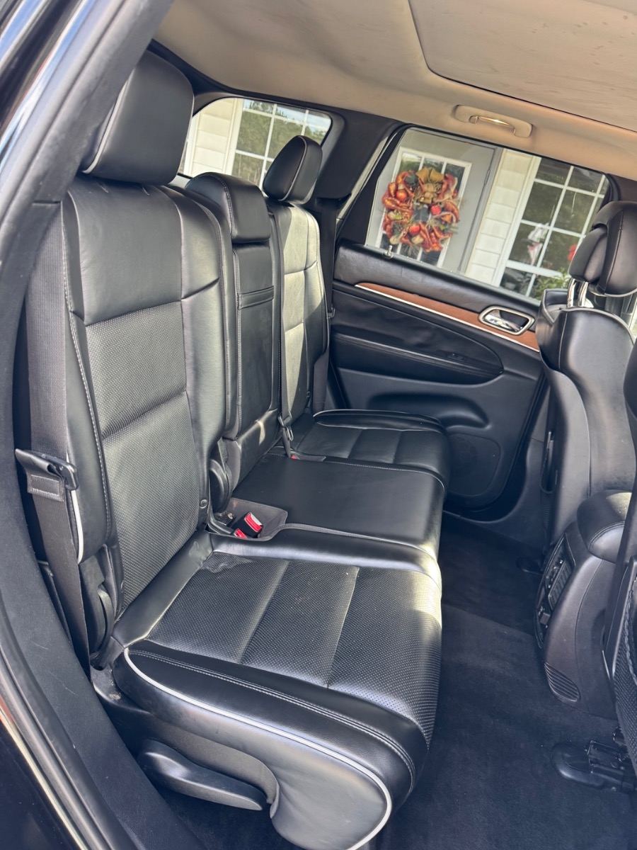 Jeep Grand Cherokee RWD 4dr Overland 2011