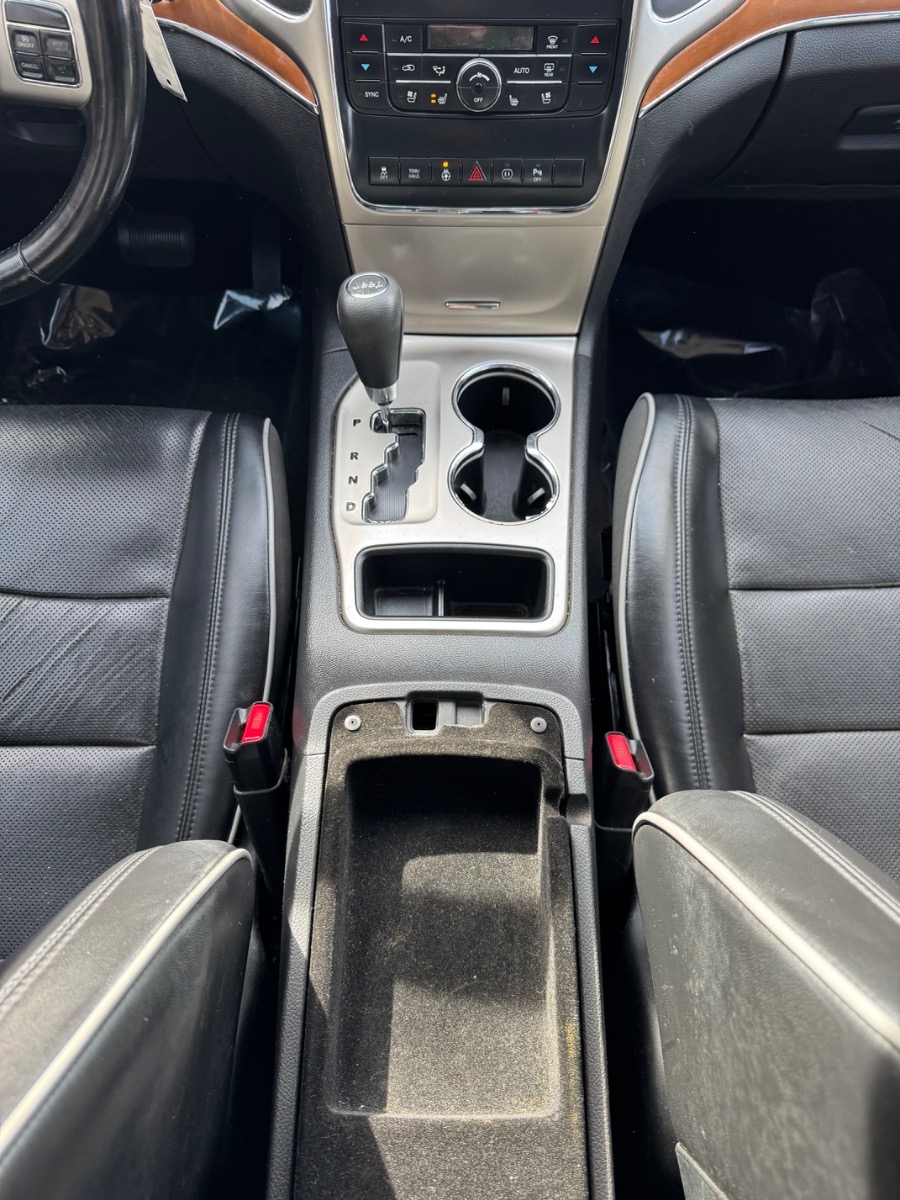 Jeep Grand Cherokee RWD 4dr Overland 2011