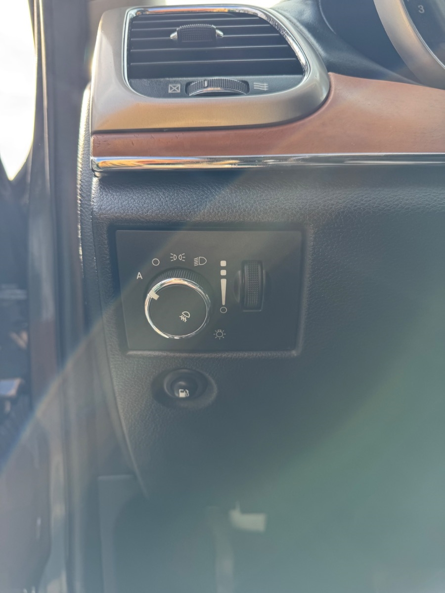 Jeep Grand Cherokee RWD 4dr Overland 2011