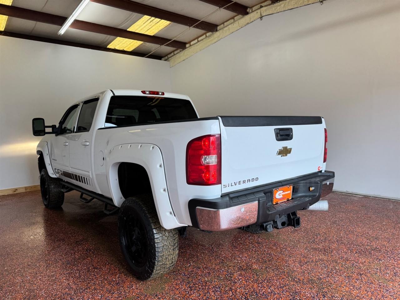 Chevrolet Silverado 3500HD 4WD Crew Cab 153.7" SRW LTZ 2011