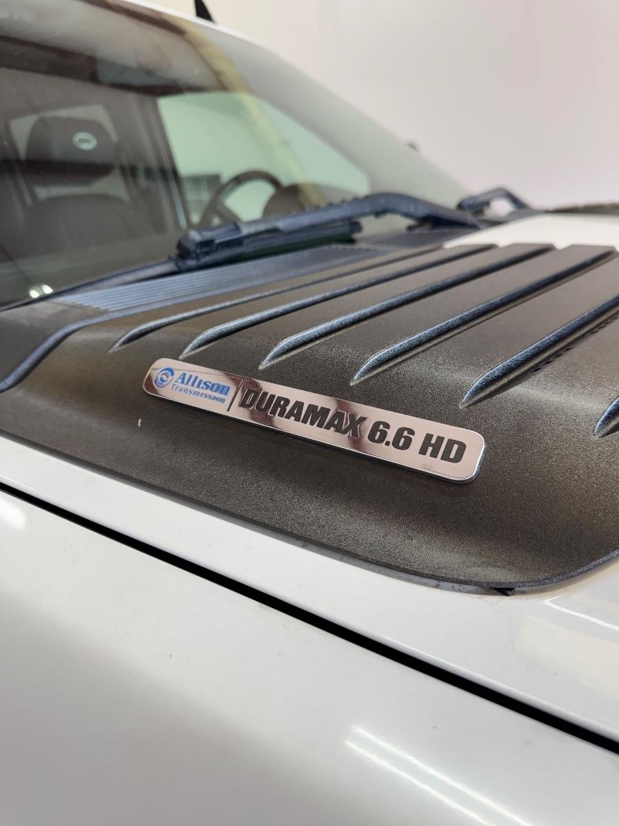 Chevrolet Silverado 3500HD 4WD Crew Cab 153.7" SRW LTZ 2011