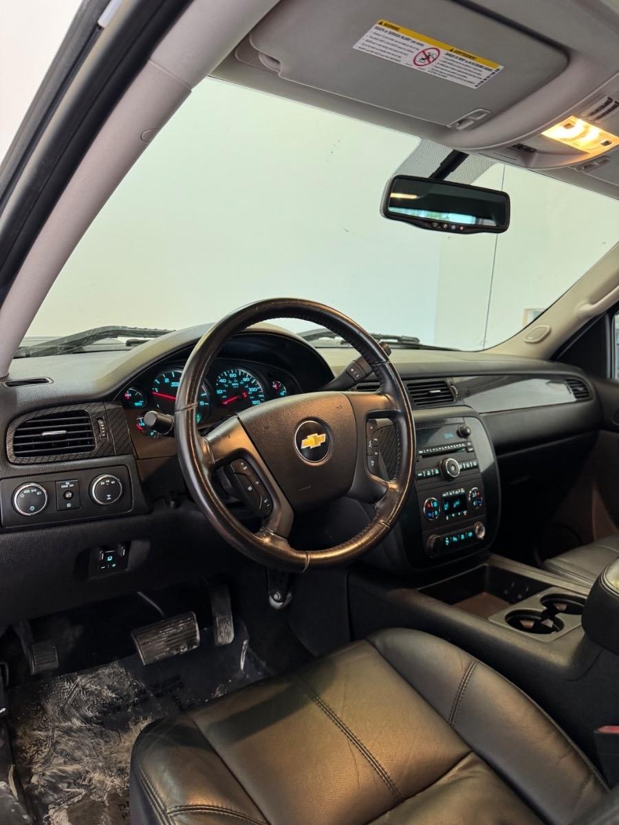 Chevrolet Silverado 3500HD 4WD Crew Cab 153.7" SRW LTZ 2011